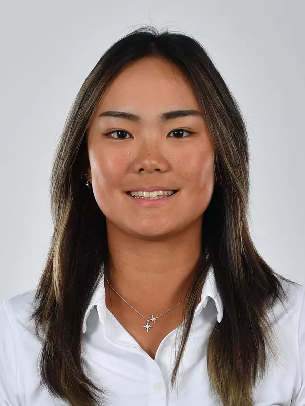 Jieni Li 2022 headshot