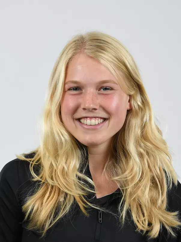 August 30, 2023, Evanston, IL: Northwestern Cross Country Internal Media Day at Walter Athletics Center in Evanston, IL on Wednesday, August 30, 2023. (Photo by Stephen Carrera/Northwestern Athletics)