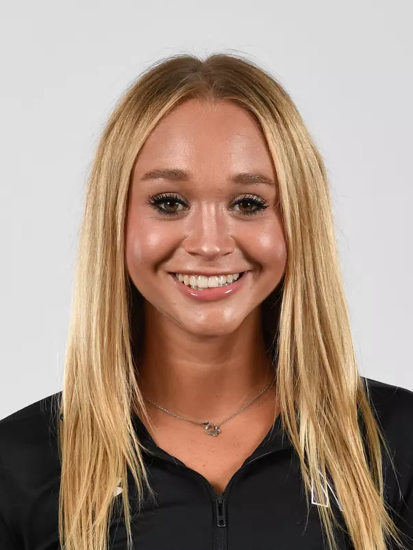 August 30, 2023, Evanston, IL: Northwestern Cross Country Internal Media Day at Walter Athletics Center in Evanston, IL on Wednesday, August 30, 2023. (Photo by Stephen Carrera/Northwestern Athletics)