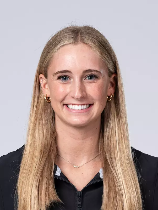 September 10, 2025, Evanston, IL: Members of the Northwestern Swimming and Diving team pose for photos as part of Internal Media Days at Patten Gymnasium in Evanston, IL on Wednesday, September 10, 2025. (Photo by Charlotte Gottfried/Northwestern Athletics)