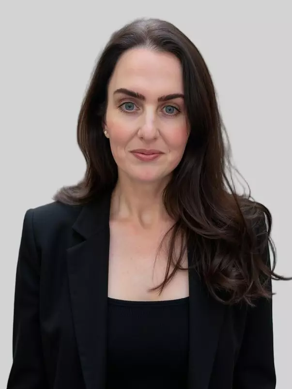 maddie baron headshot