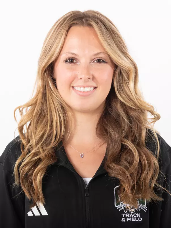 Abby Freda Headshot