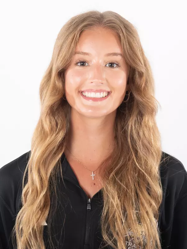 Allie Martin Headshot