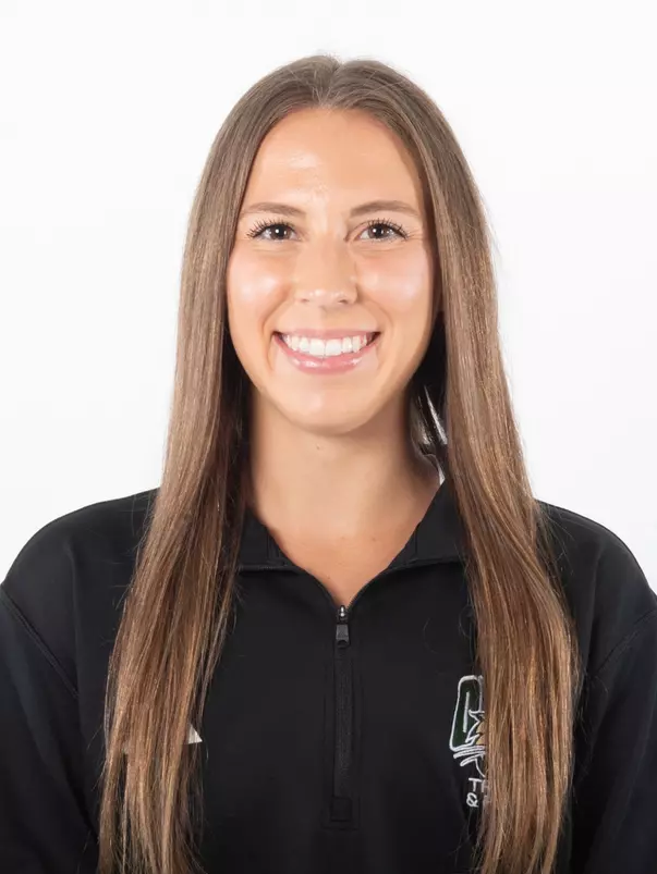 Bailey Roberts Headshot