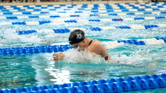 Womens Swim and Dive