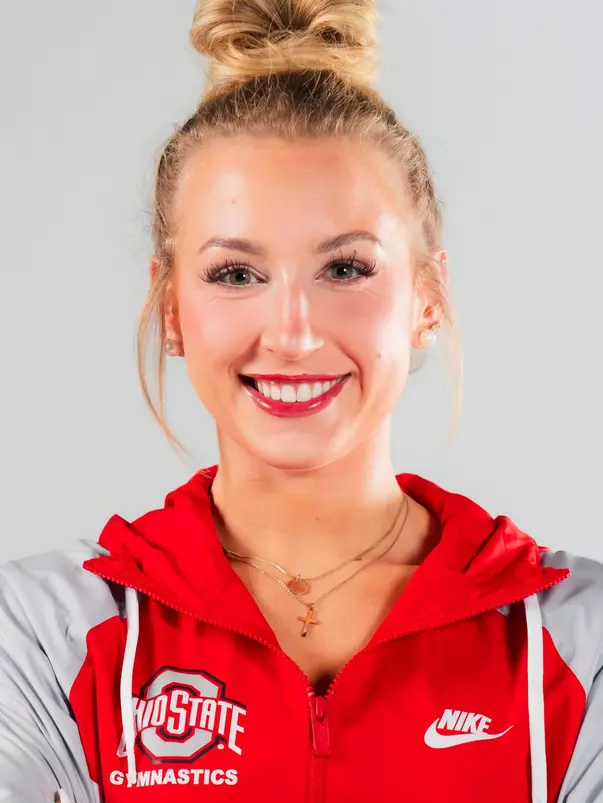 Ella Hodges Headshot