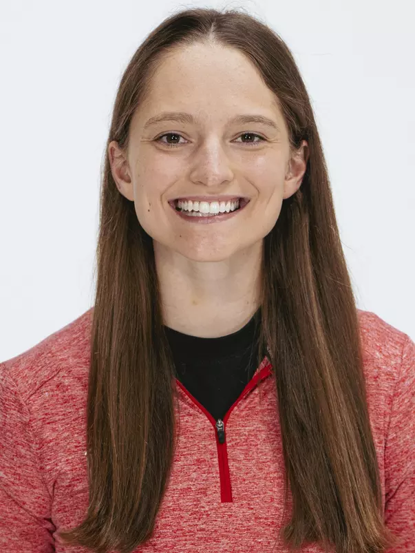 Eliana Bujwalo-Nowak Headshot