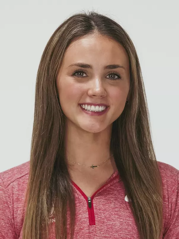 Courtney Higgins Headshot