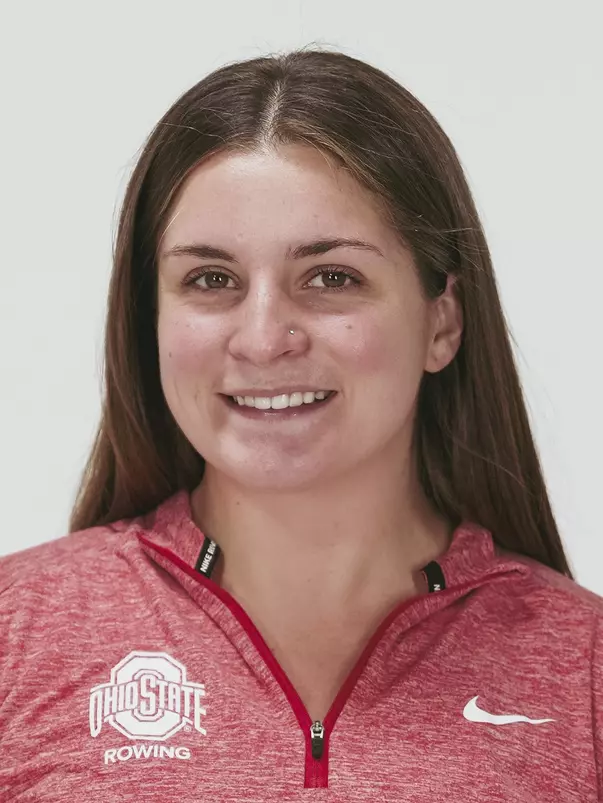 Emma Leavens Headshot