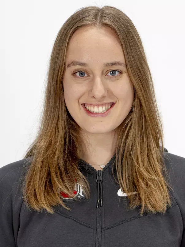 Victoria Carlson Headshot