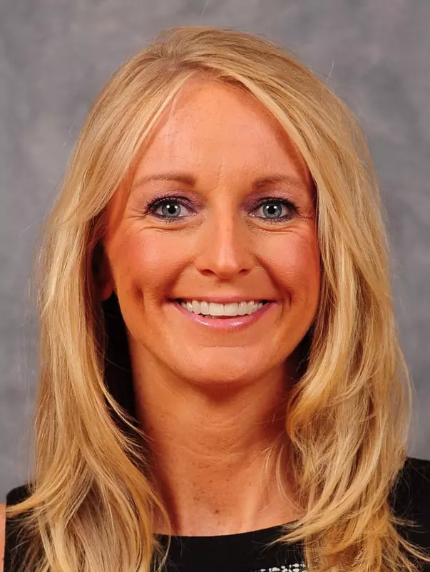 Howe_Beth-e1530560950236-885x1024