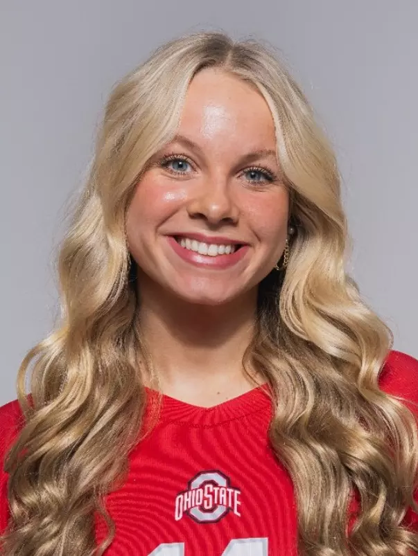 Layla Hoying Headshot