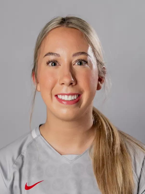Mia McSweeney Headshot
