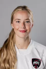 Lizzie Rozmajzl Headshot