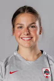 Amanda Schlueter Headshot