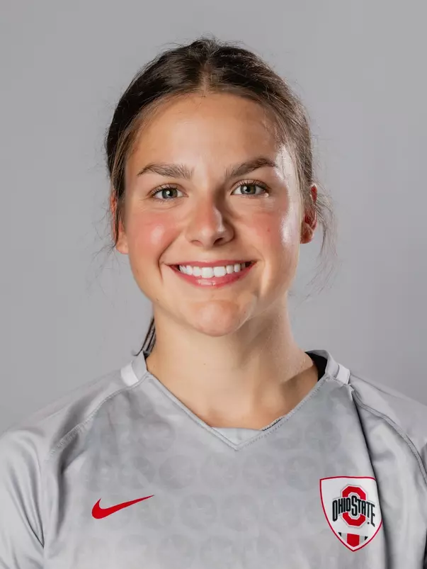 Amanda Schlueter Headshot