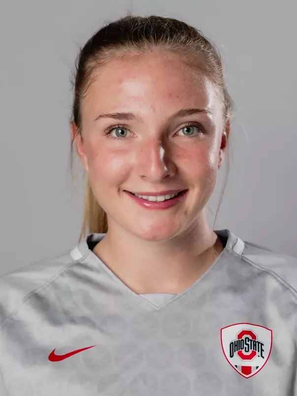 Mia Stevens Headshot