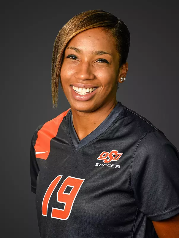 Laurene Tresfield 2015 headshot