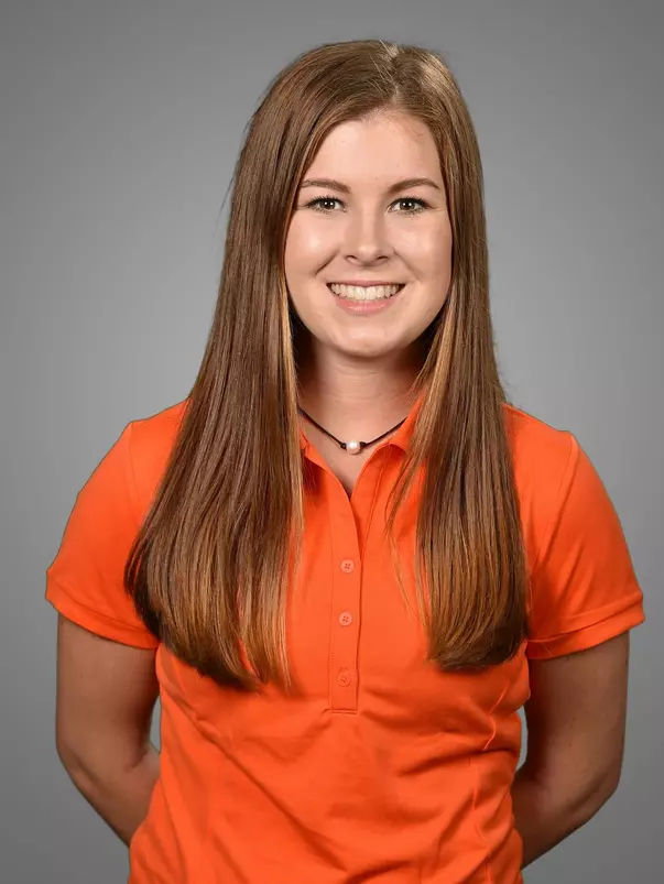 Hannah_Lovrien_2018_Headshot