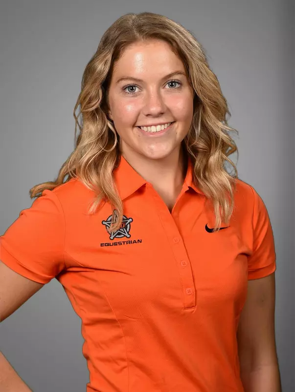 Mattie_Alewine_2018_Headshot