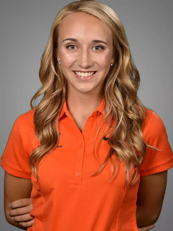 Stephanie_Helsen_2018_Headshot