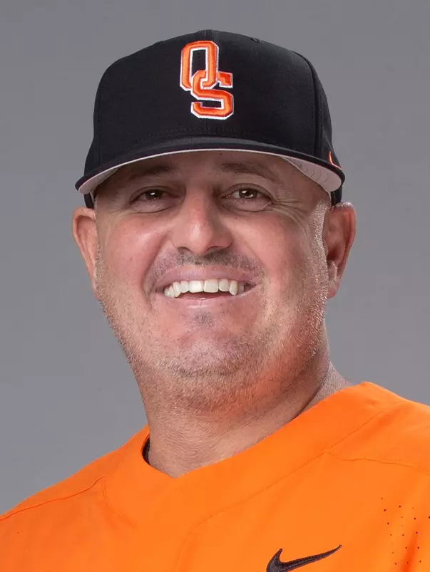 Josh Holliday headshot