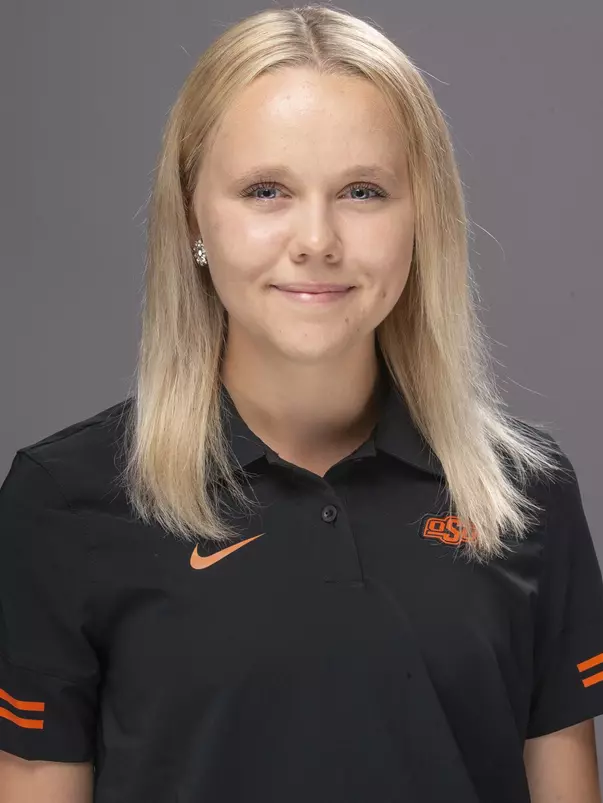 Ariane Ballner 2020 Headshot