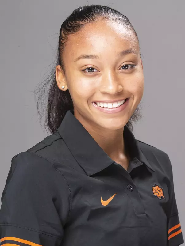 Christina Ollison 2020 Headshot