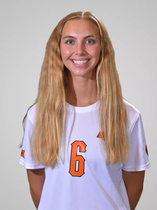 Kylee Munson 2021 headshot