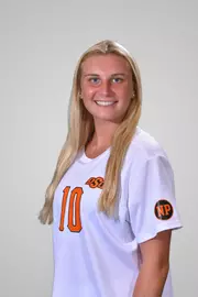 Hannah Russell 2021 headshot