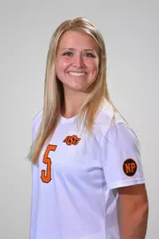 Hannah Webb 2021 headshot