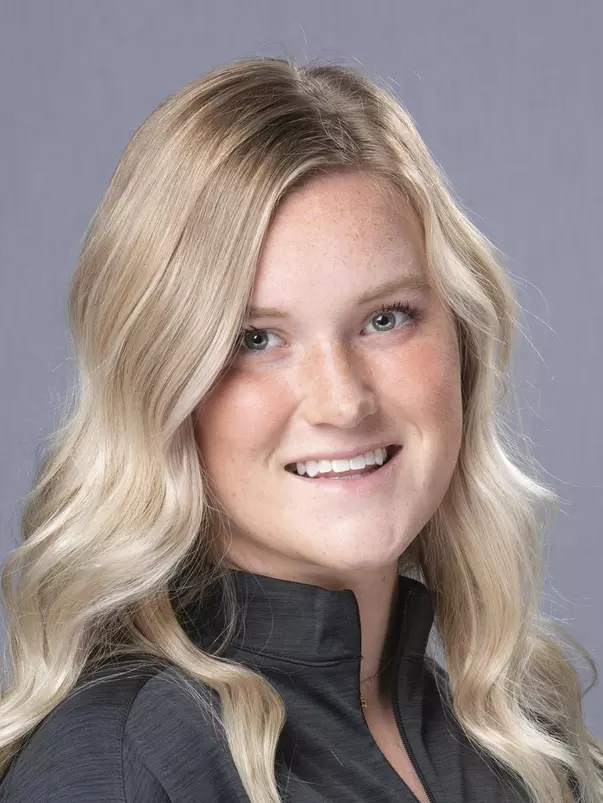 Kelly Maxwell 2021 Headshot