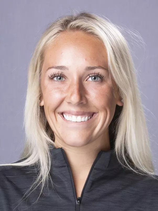 Sydney Pennington 2022 Headshot