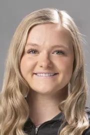 Julia Cottrill 2022 Headshot
