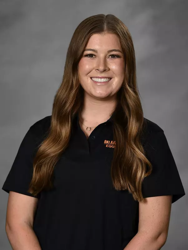 Hannah Lovrien Headshot