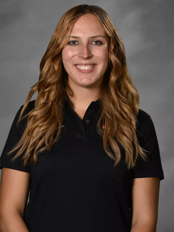 Stephanie Gripp Headshot