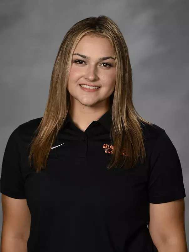 Lindsey Porteus Headshot