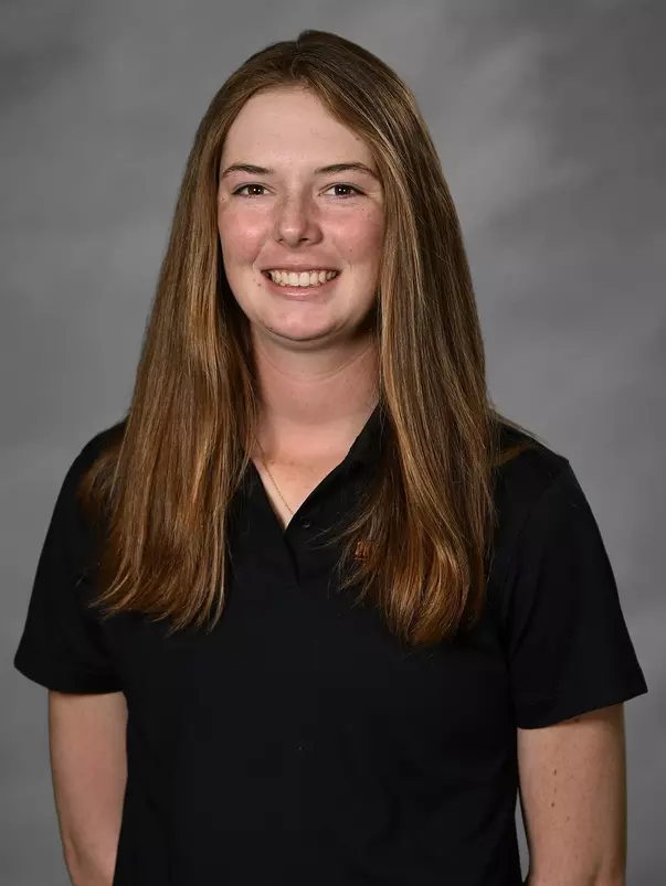 Riley Hogan Headshot