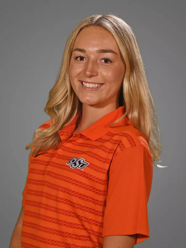 Lauren Ping 2024-25 Headshot