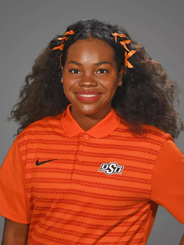 Lilly Ray 2024-25 Headshot