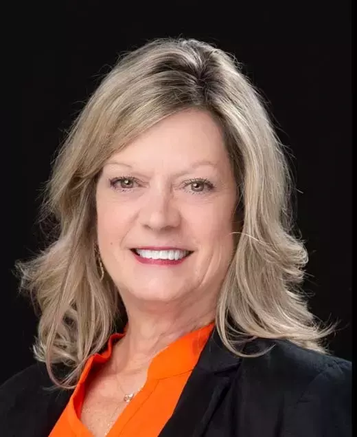 Ellen Ayres