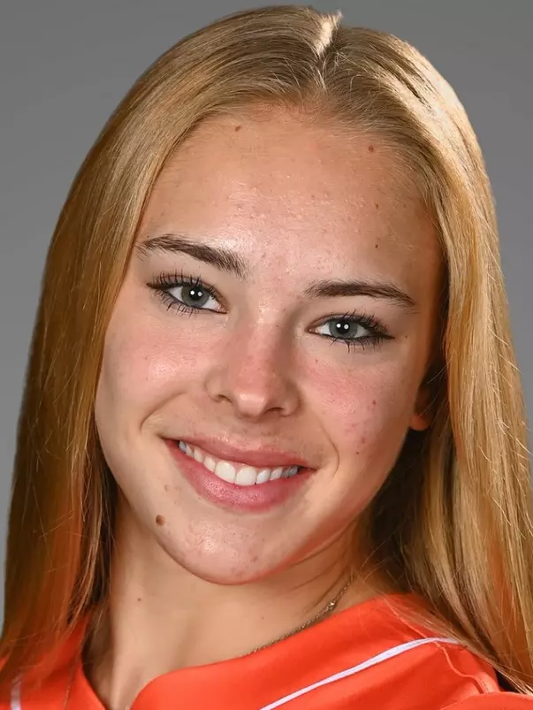 Katie Kutz 2025 Headshot