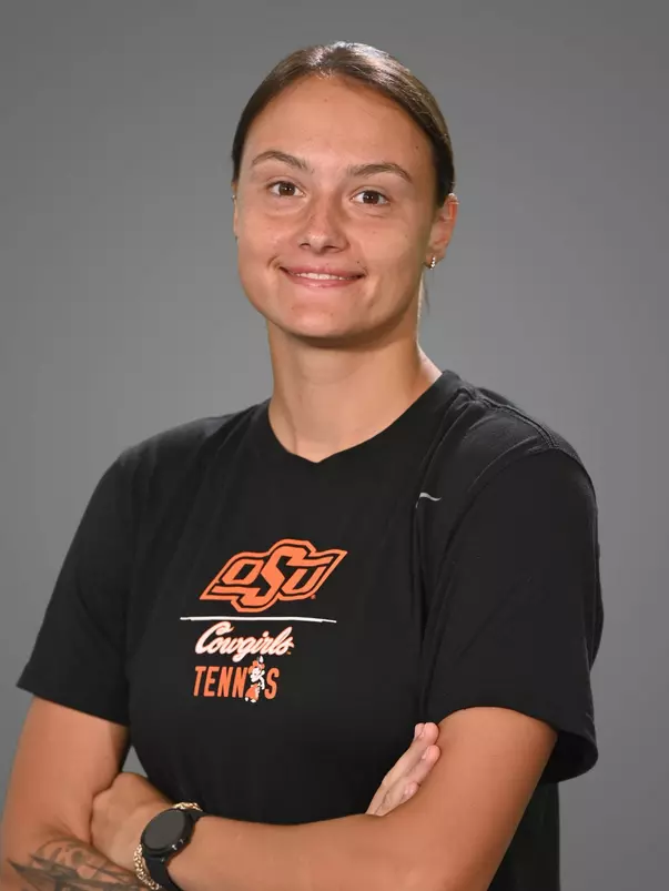 Anastasiya Komar Headshot