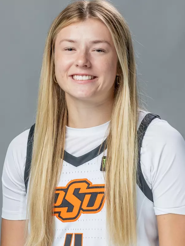 Ellie Brueggemann Headshot 2026