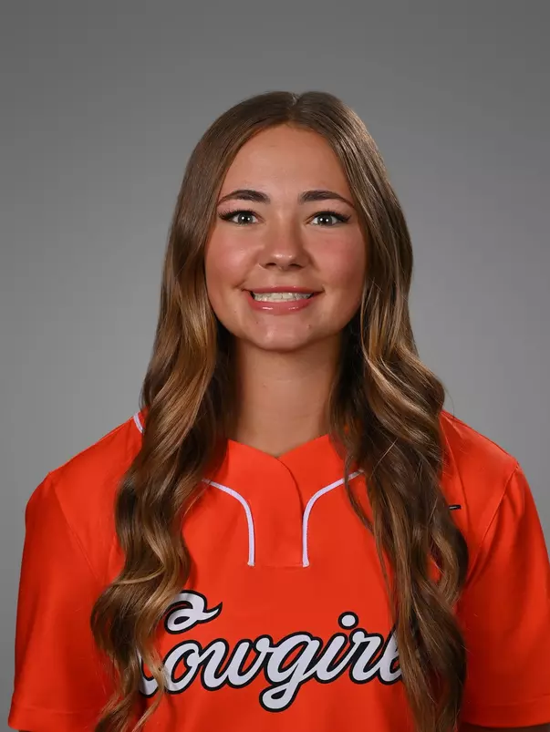 Maddie Hartley headshot