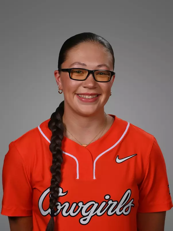 Kinleigh Russell headshot