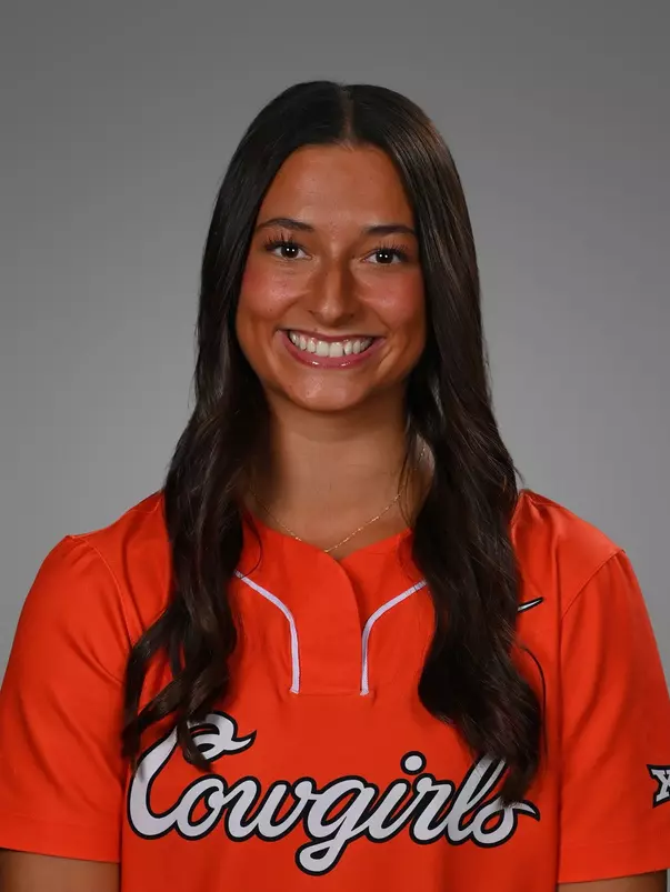 Gabby Castillo headshot