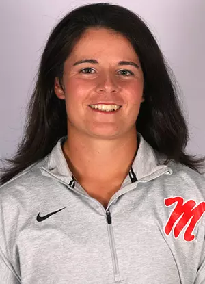 Tereza Janatova_2019_20_Head Shot