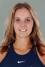 Lucie Devier Headshot