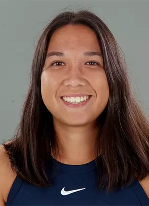 Rachel Krzyzak Headshot